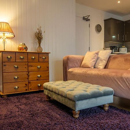 Cute 1 Bed Apartment 2 Mins From The Sea - Sleeps 4, Flat 8 The Gables, Church Street, Lyme Regis Exterior foto